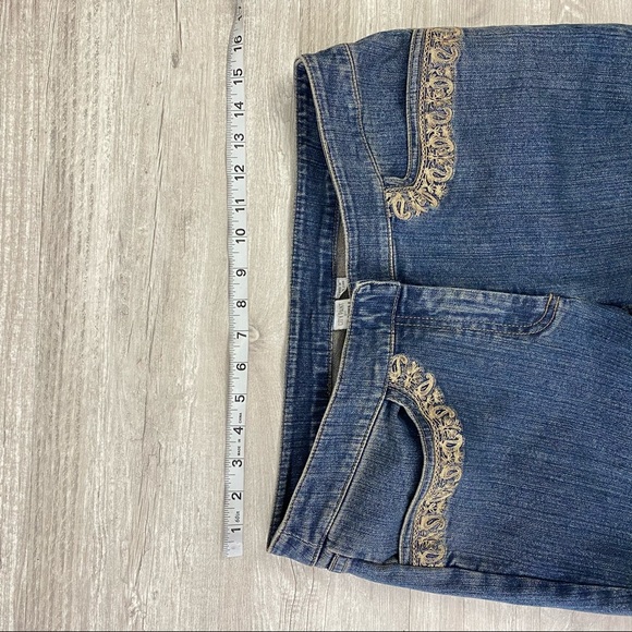 City DKNY Embroidered Jeans size 6 - Picture 8 of 10